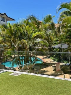 2 Bedroom Courtyard and Pool View 08