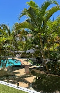 2 Bedroom Courtyard and Pool View 08