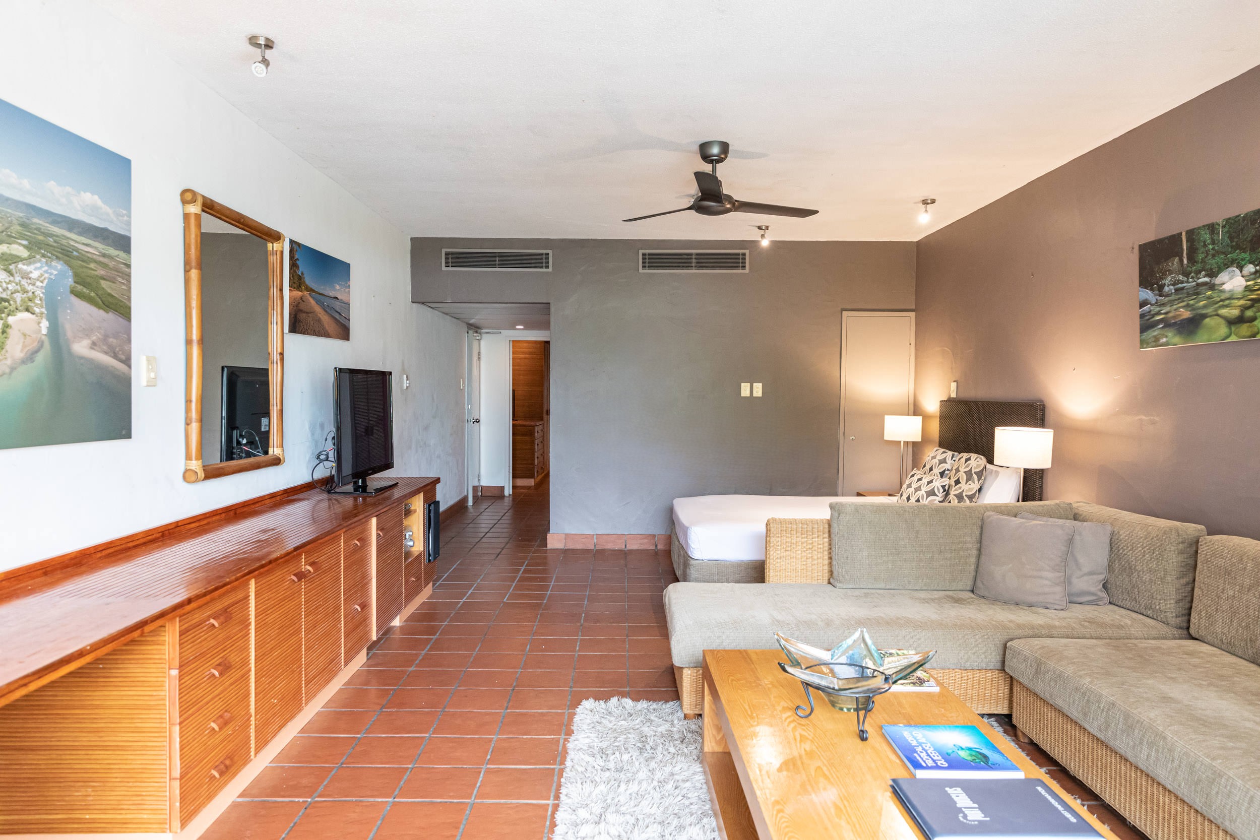 Tropical Family Apartment