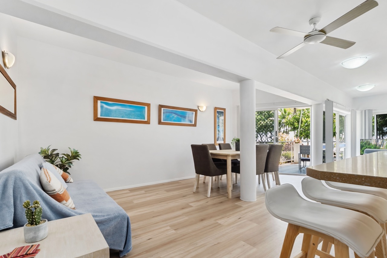 Sand Cay Beachfront Apartment 1 - 2 Bedrooms