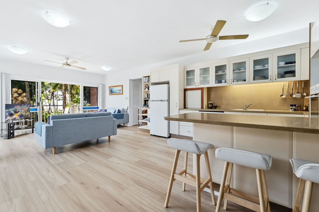 Sand Cay Beachfront Apartment 1 - 2 Bedrooms