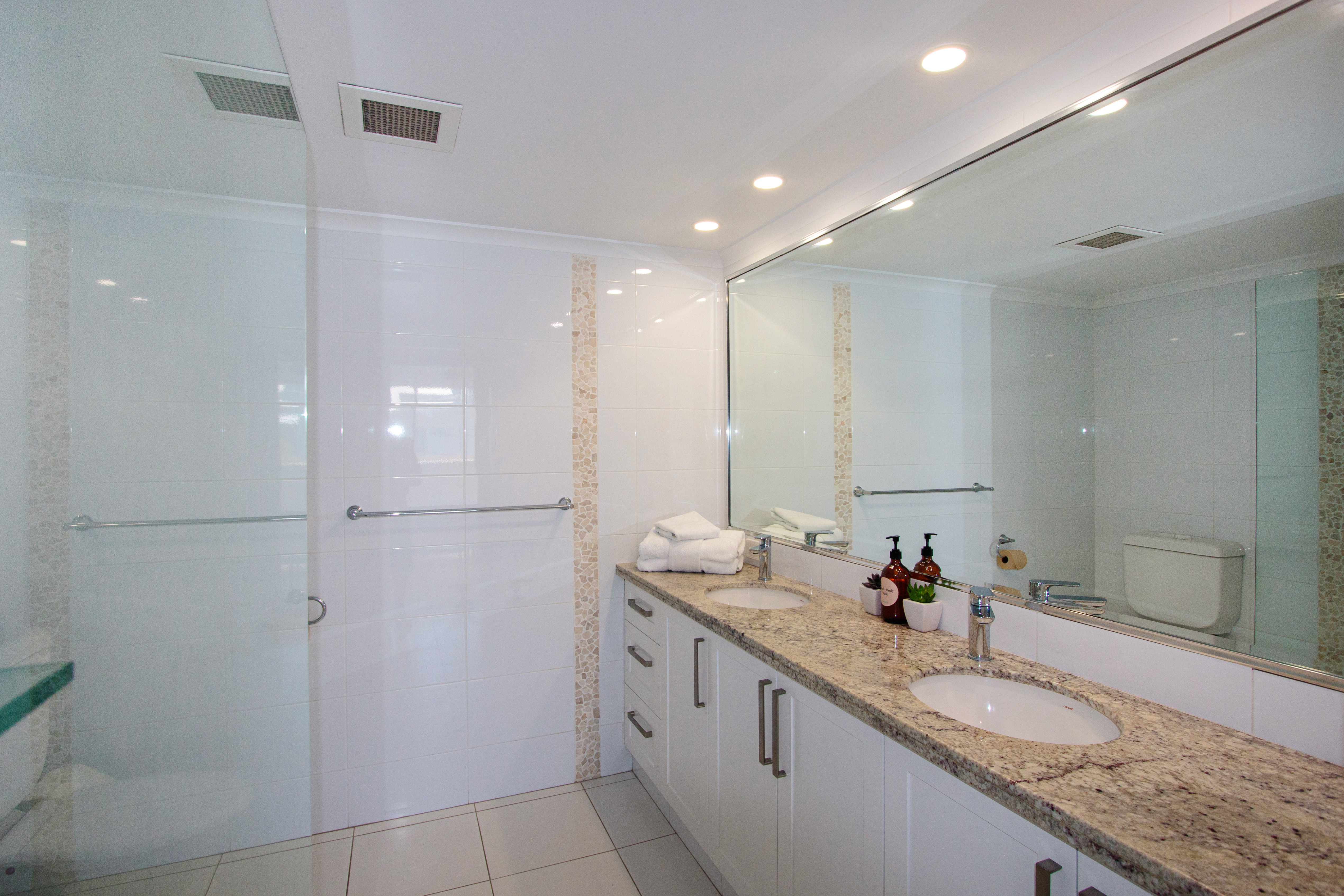 3 Bedroom Penthouse Pool and Ocean View 20