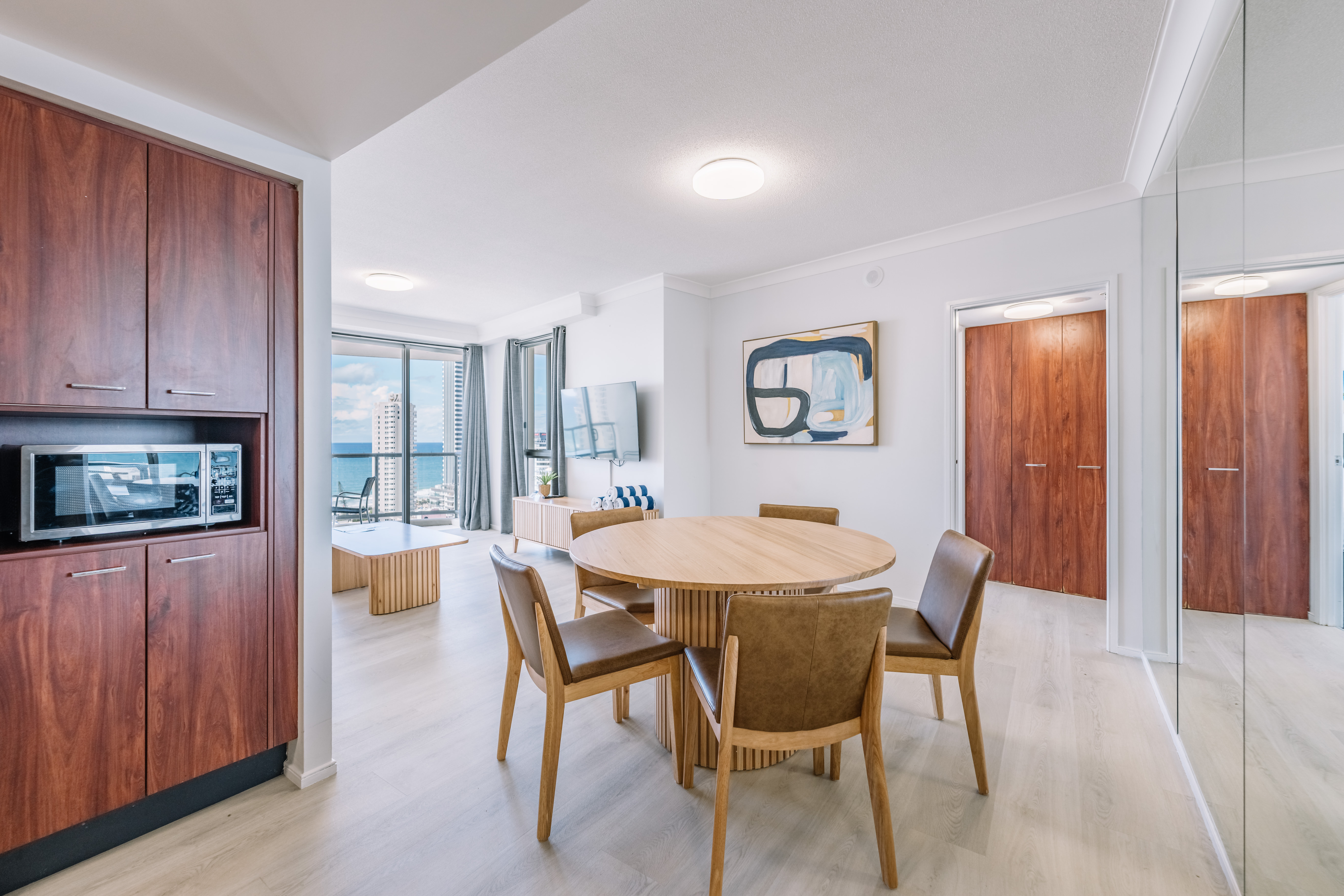 Chevron Tower Ocean View Deluxe 2BR 2B 1C