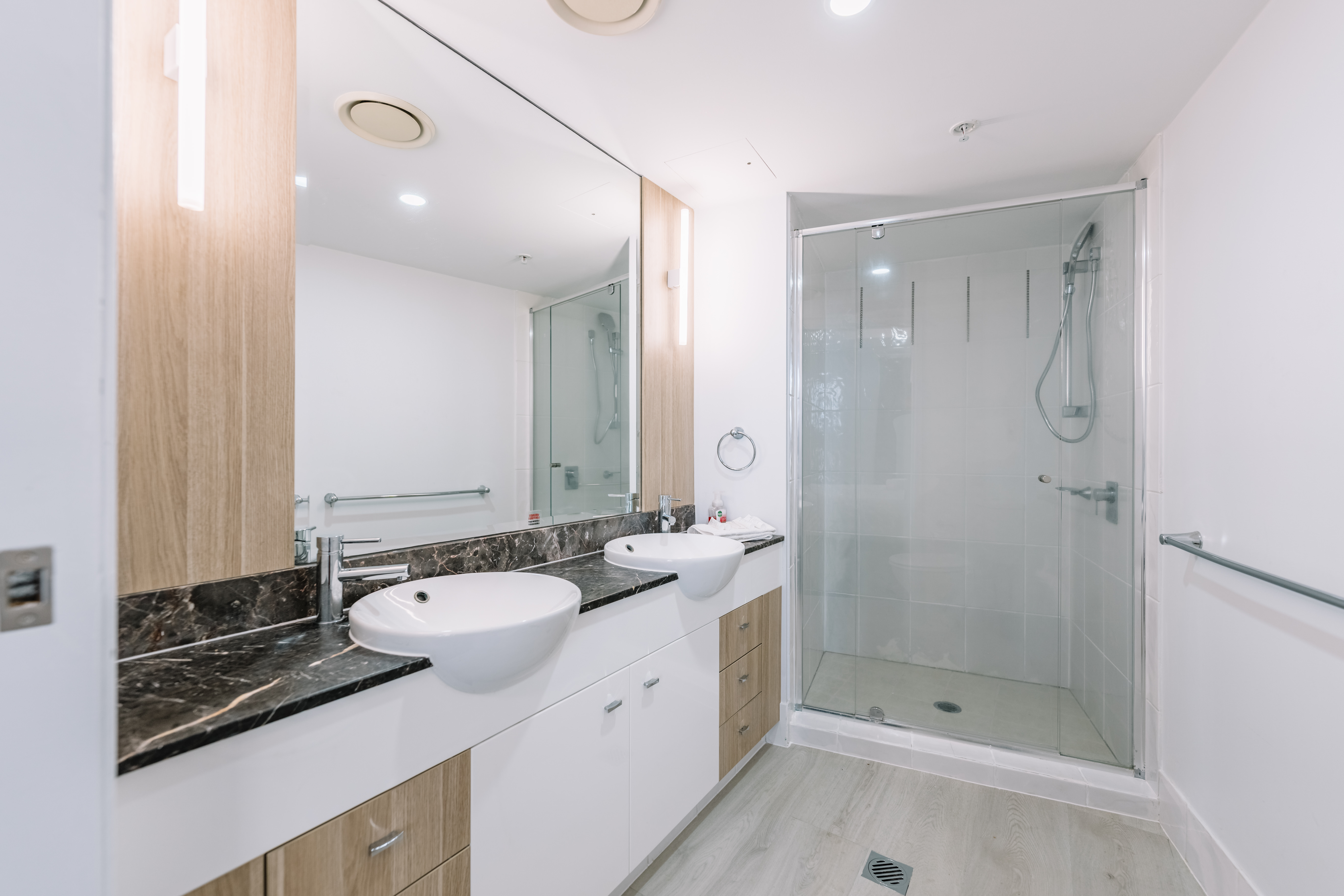 Chevron Tower Ocean View Deluxe 2BR 2B 1C