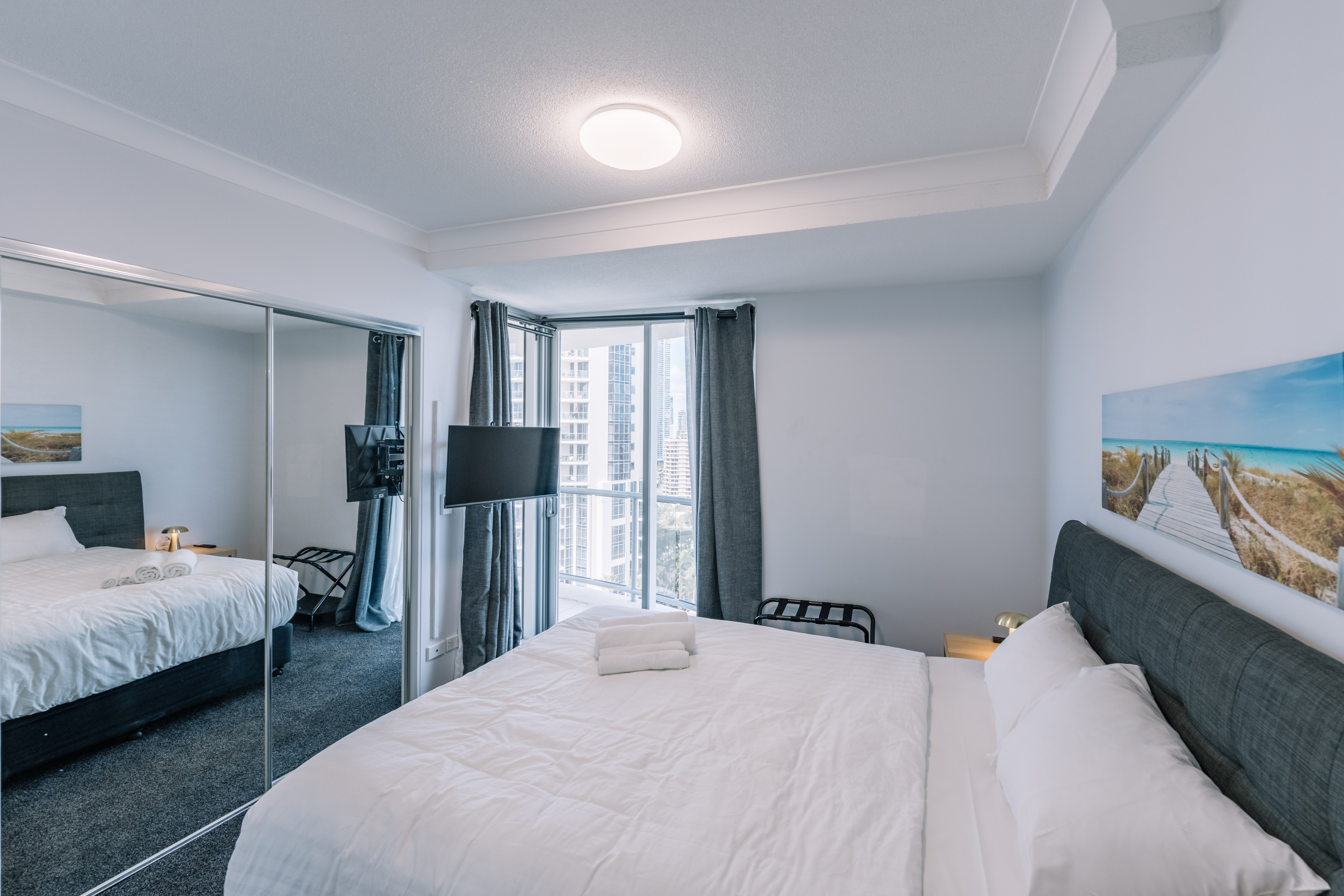 Chevron Tower Ocean View Deluxe 2BR 2B 1C