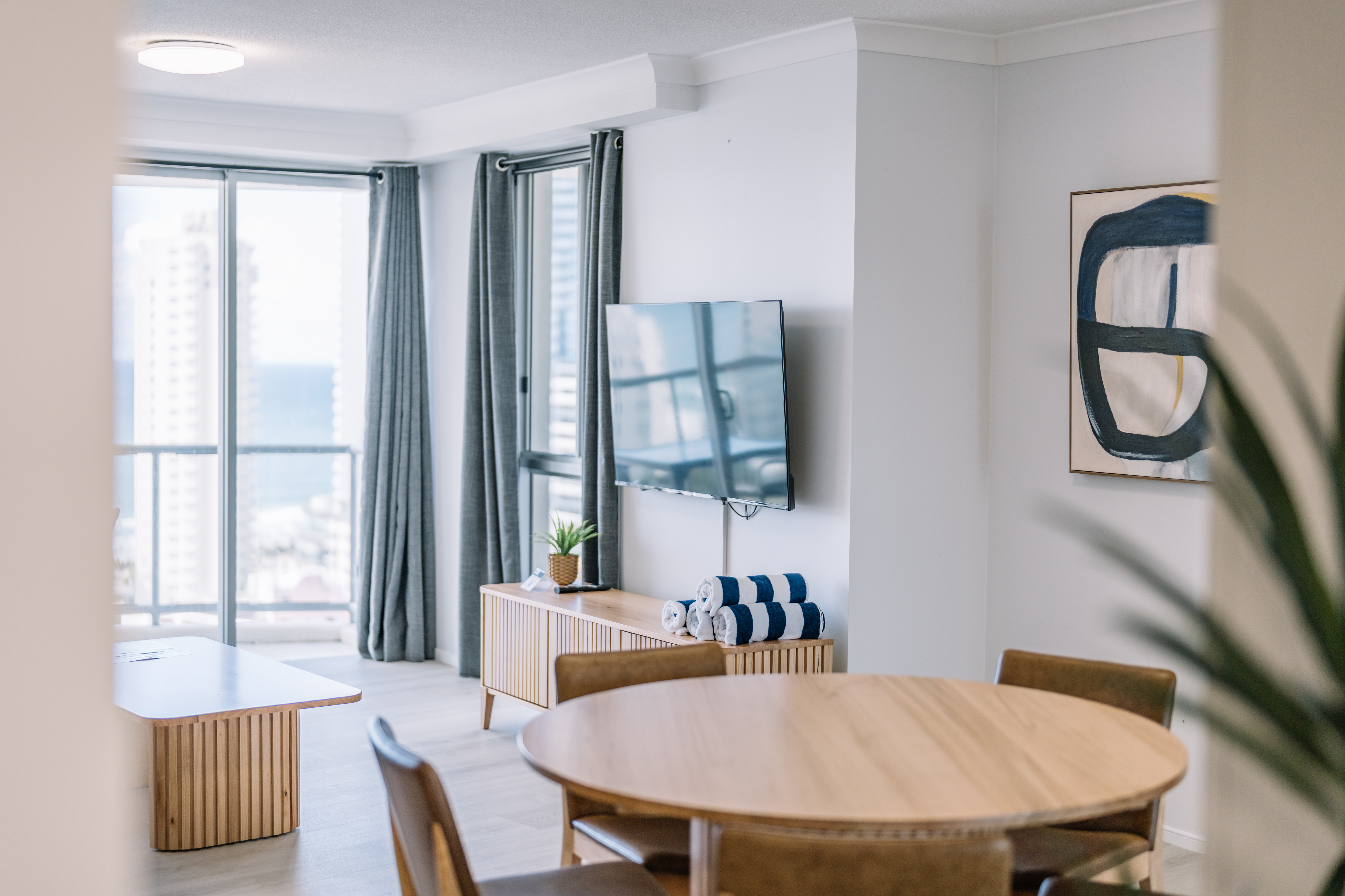 Chevron Tower Ocean View Deluxe 2BR 2B 1C