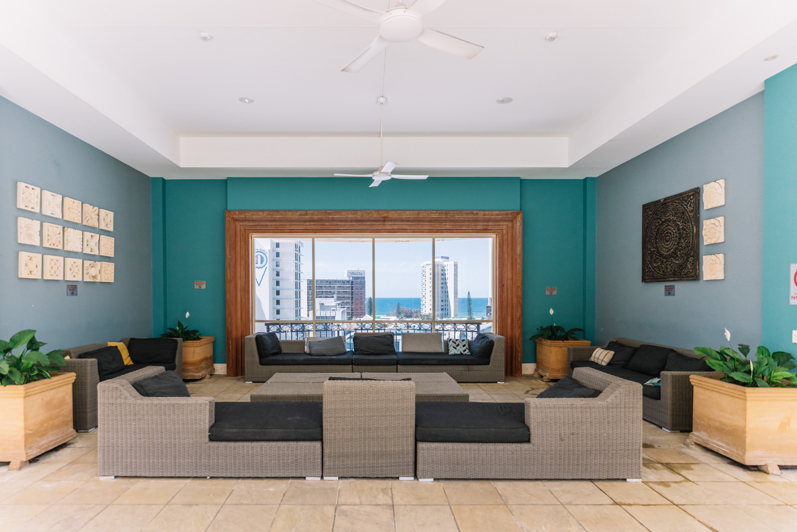 Chevron Tower Ocean View Deluxe 2BR 2B 1C