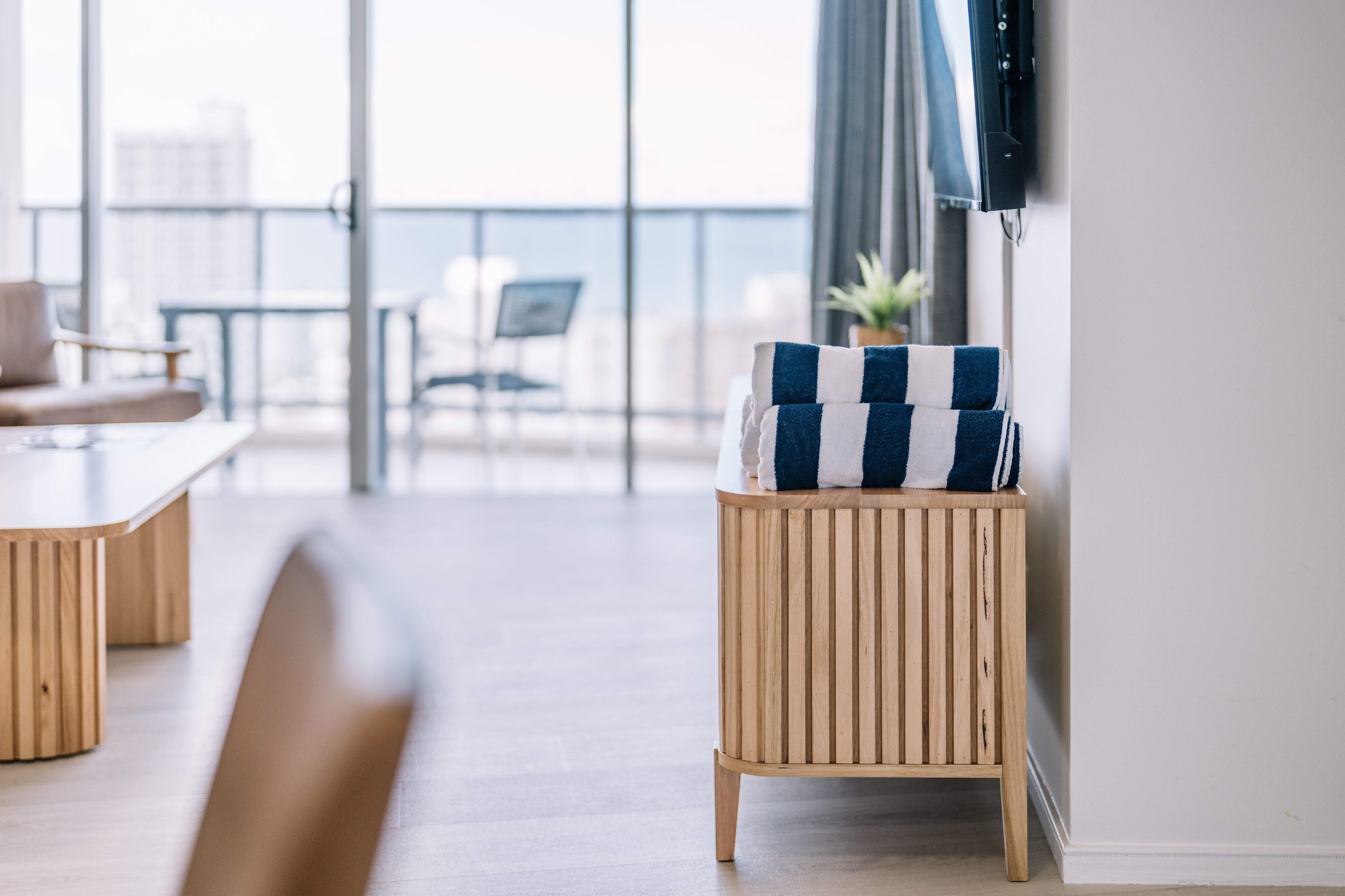 Chevron Tower Ocean View Deluxe 2BR 2B 1C