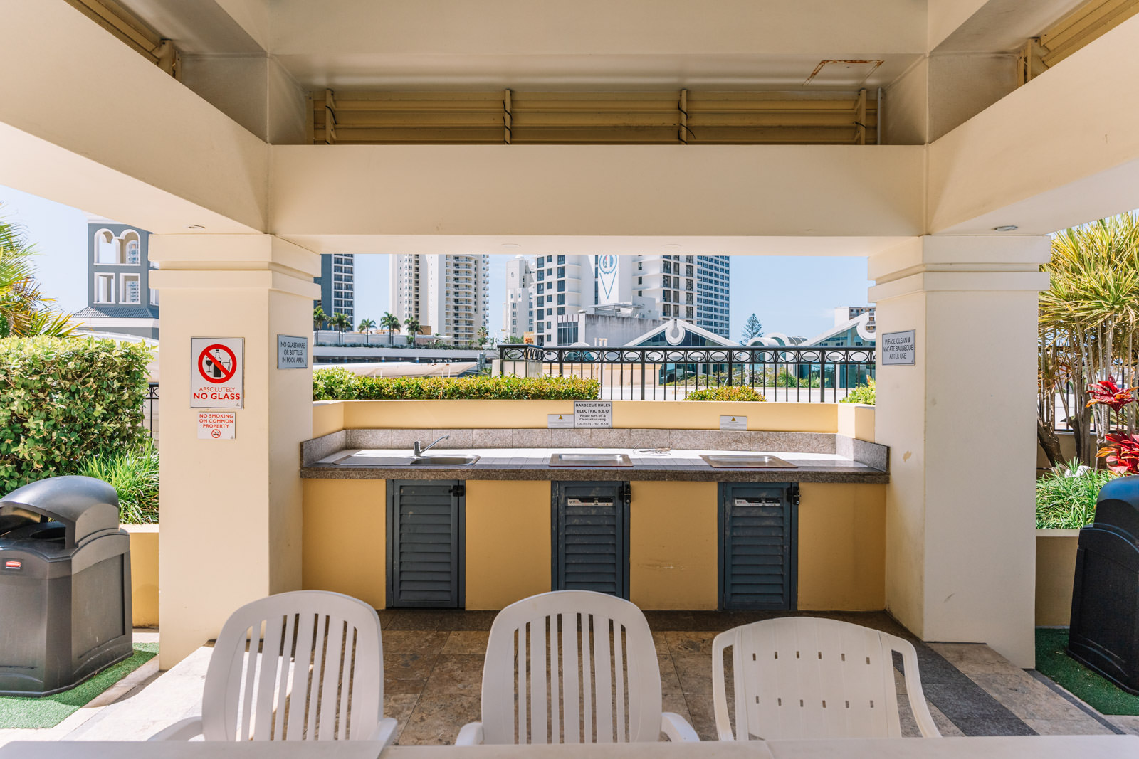 Chevron Tower Ocean View Deluxe 2BR 2B 1C