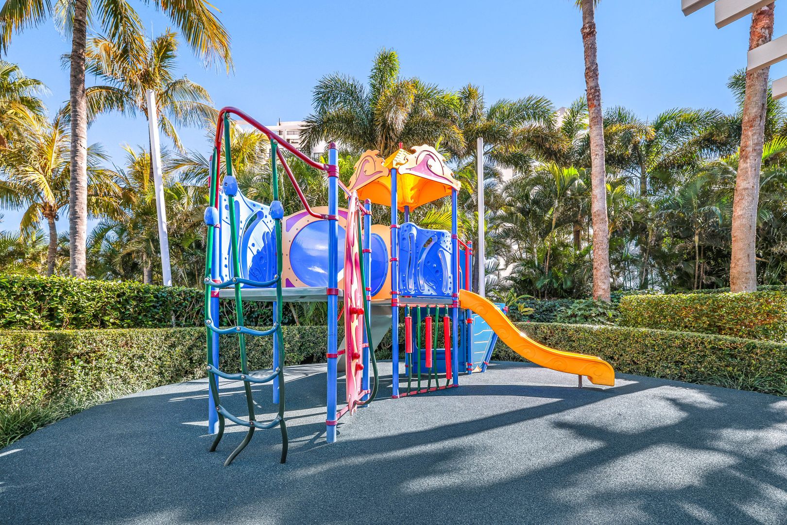 Chevron Tower Ocean View Deluxe 2BR 2B 1C