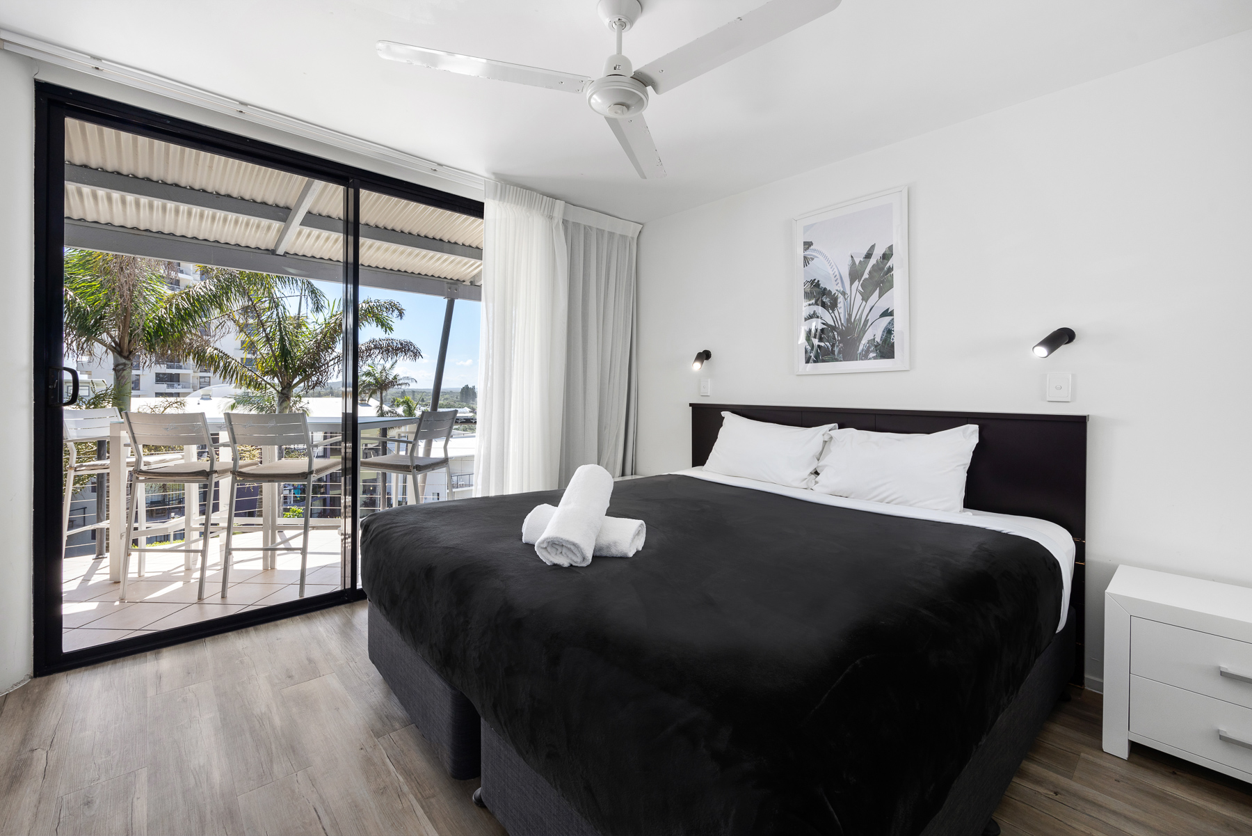 1 Bedroom Apartment with Ocean View