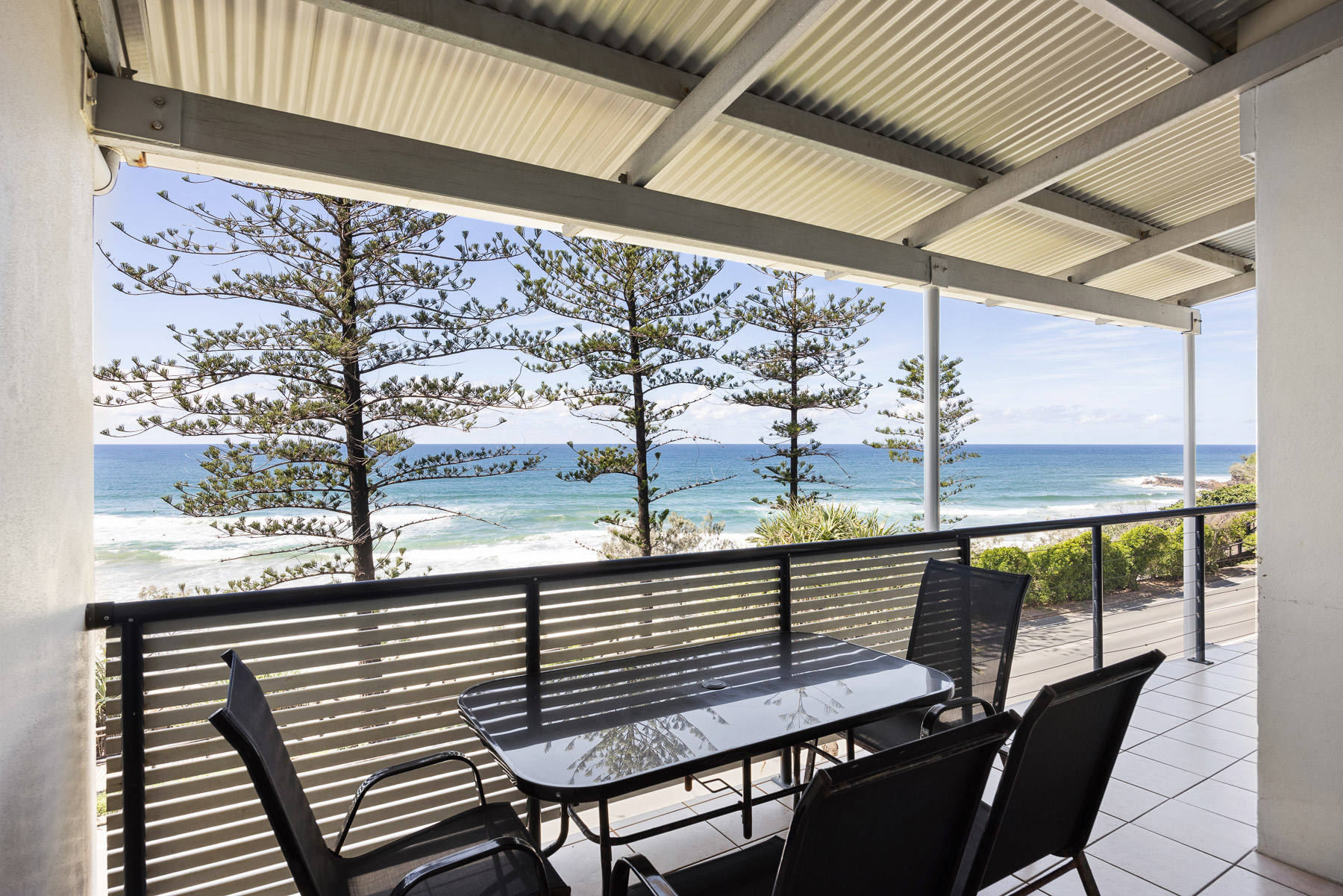 2 Bedroom Apartment Beachfront