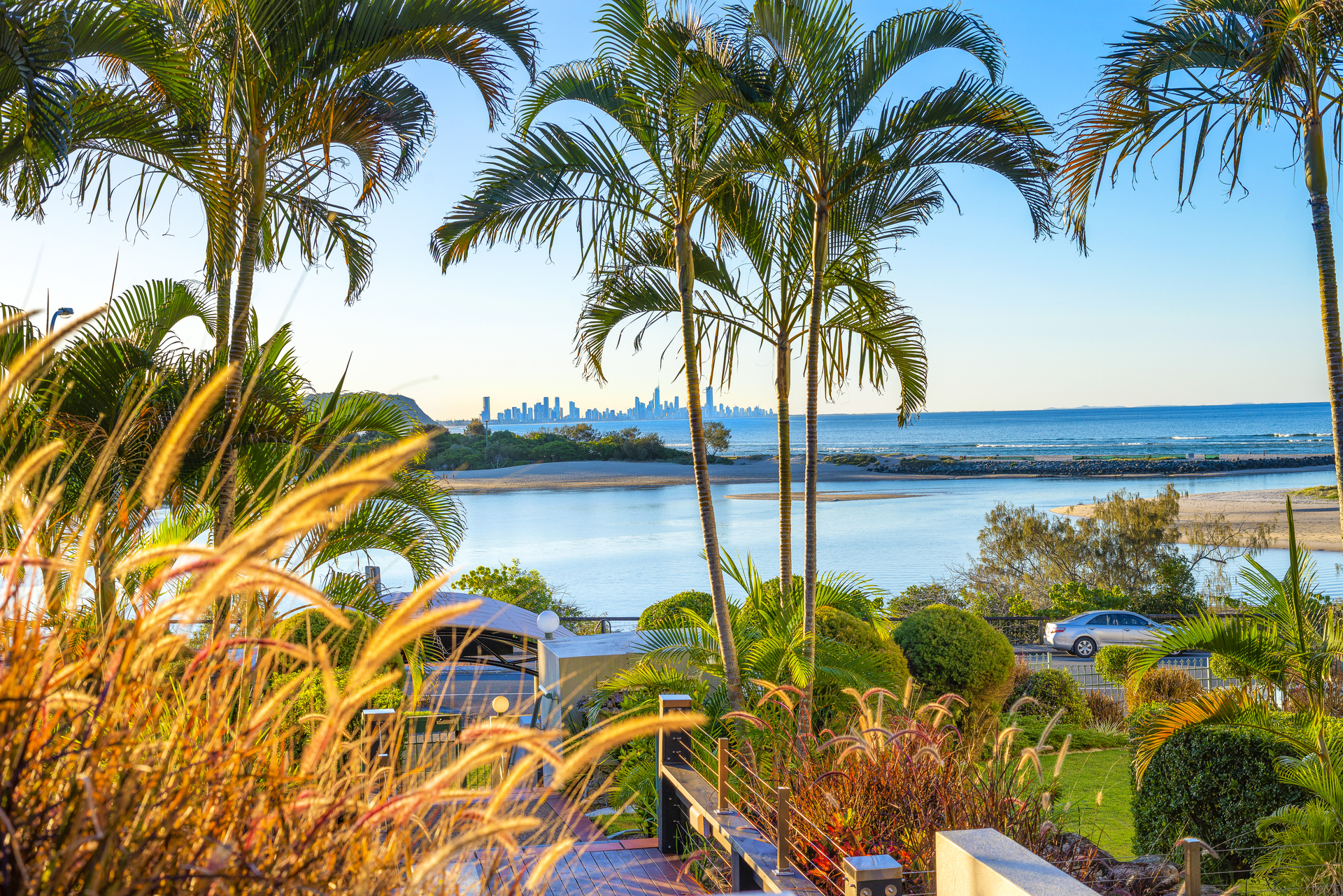 Luxury Gold Coast Apartment with Rootop Terrace