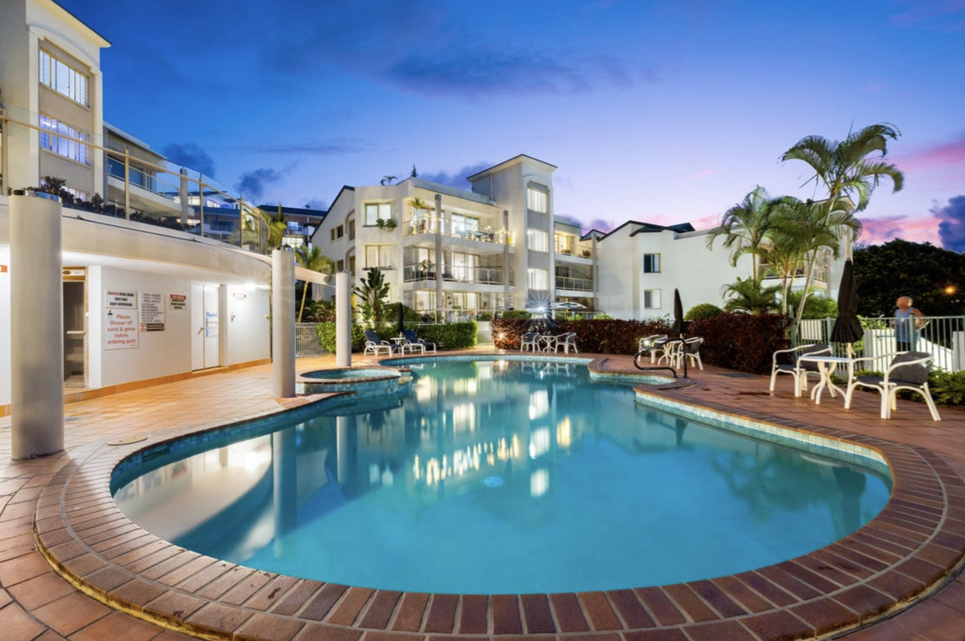 Luxury Gold Coast Apartment with Rootop Terrace