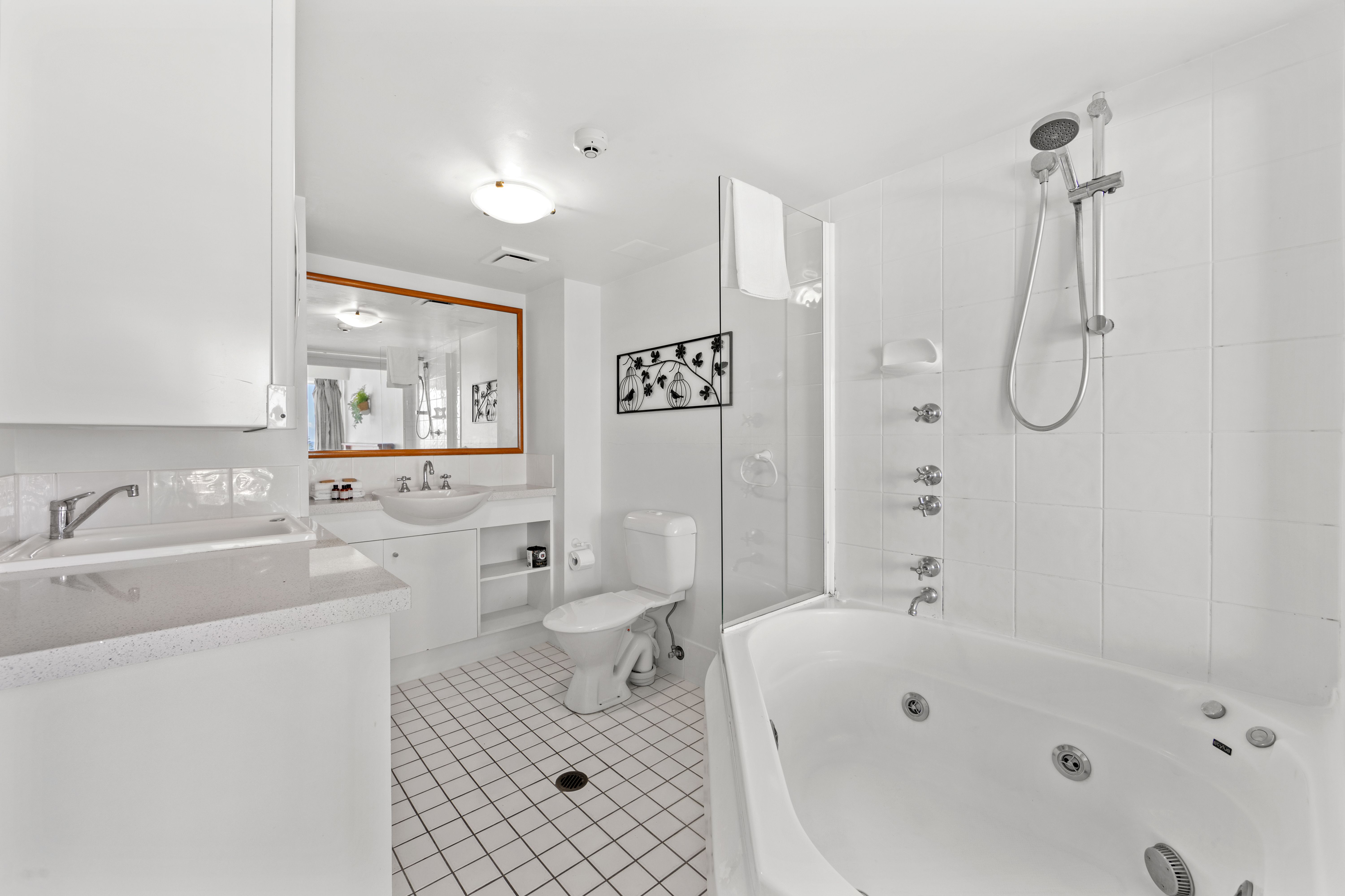 1 Bedroom Ocean View Spa Apartment