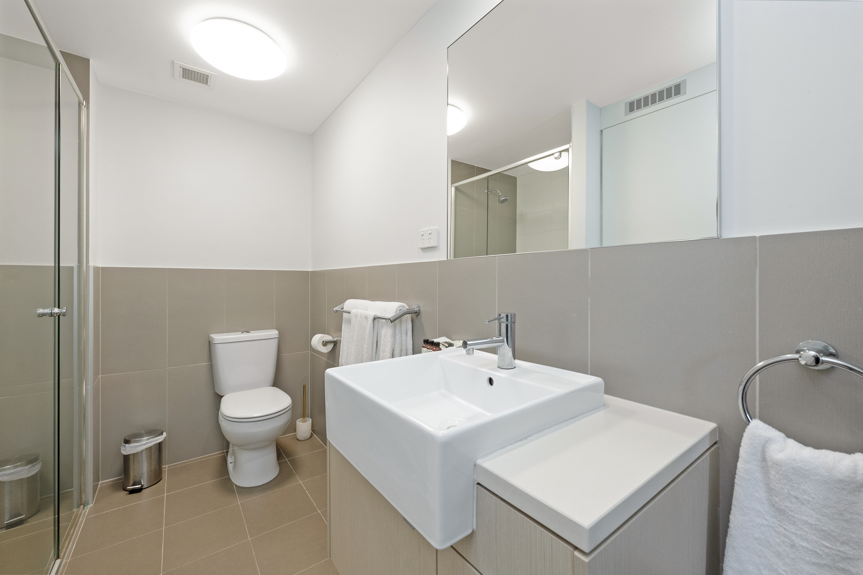 Central Holborn 3 Bedroom Apartment