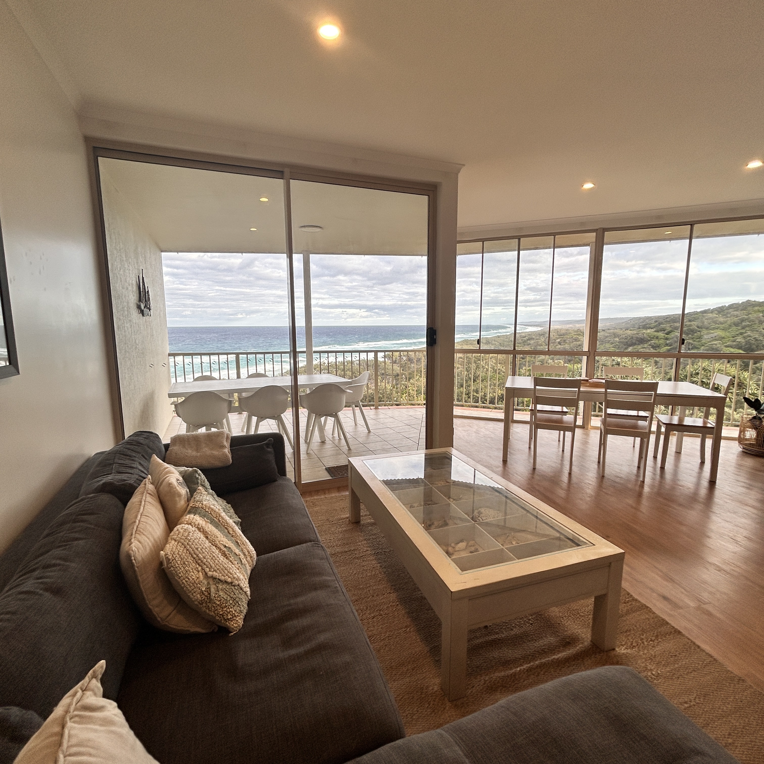 Superior Ocean Front Apartment