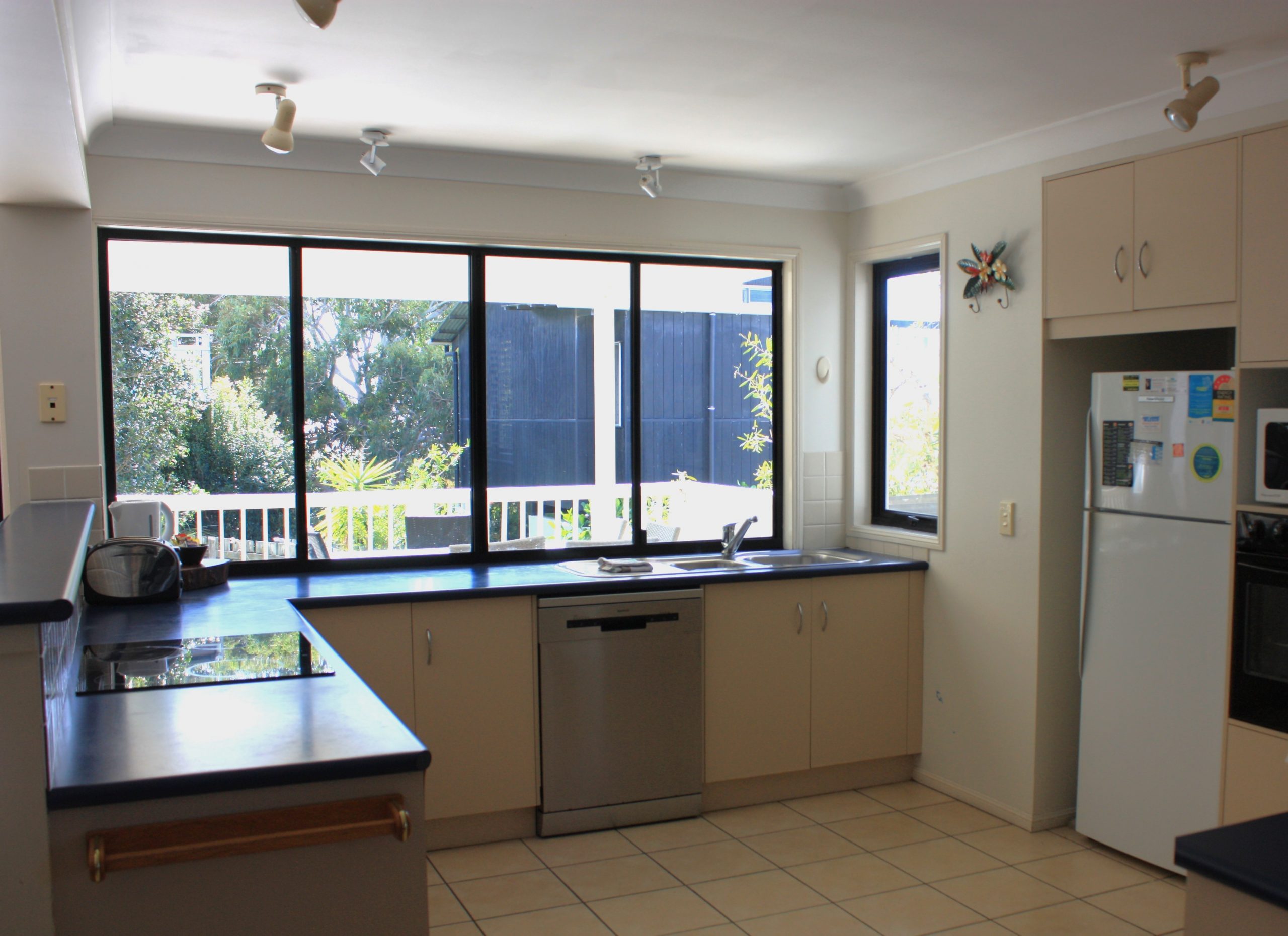 Three Bedroom @ 8th on Roseby Court