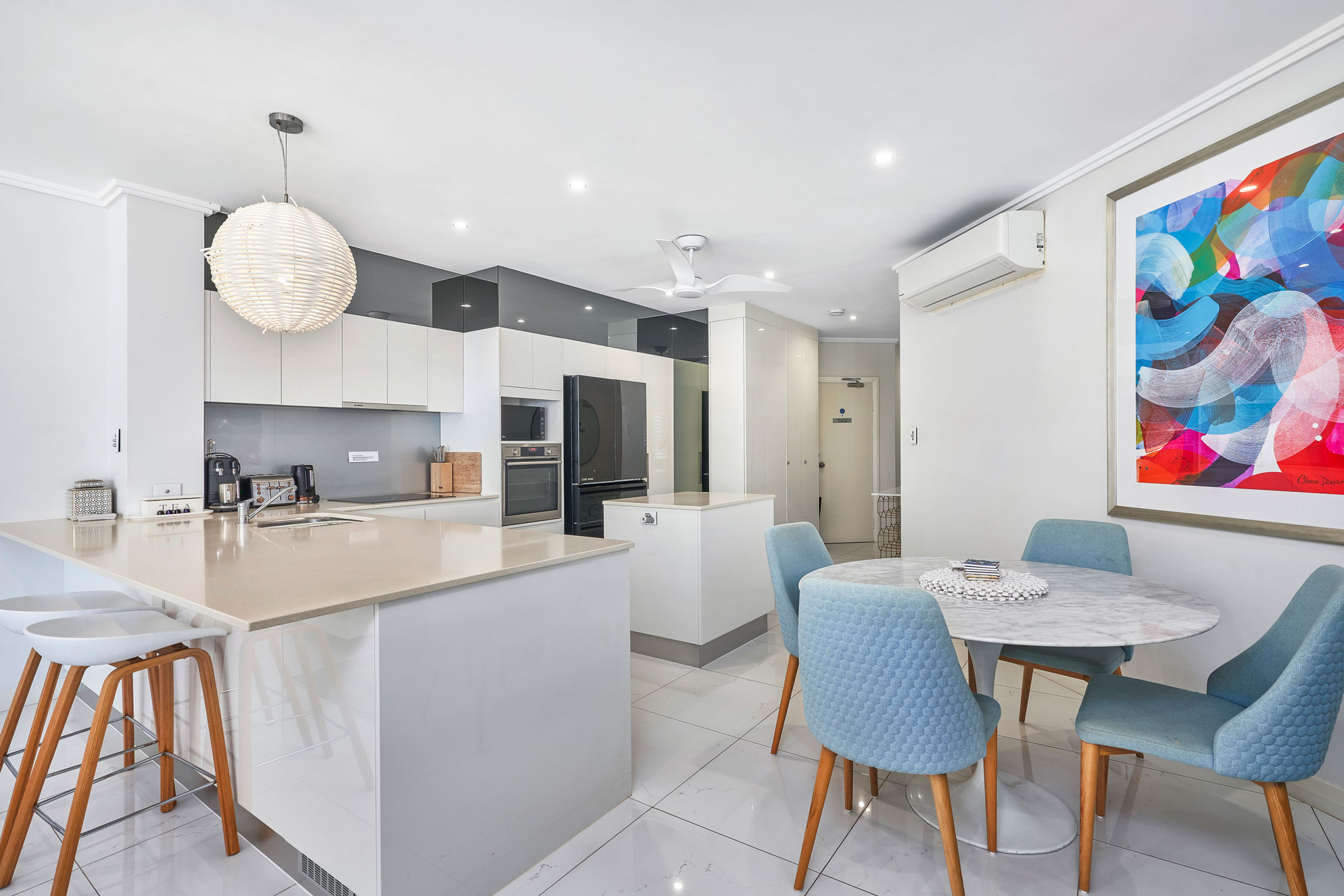 Coral Horizons 2 Bedroom Top Floor 606