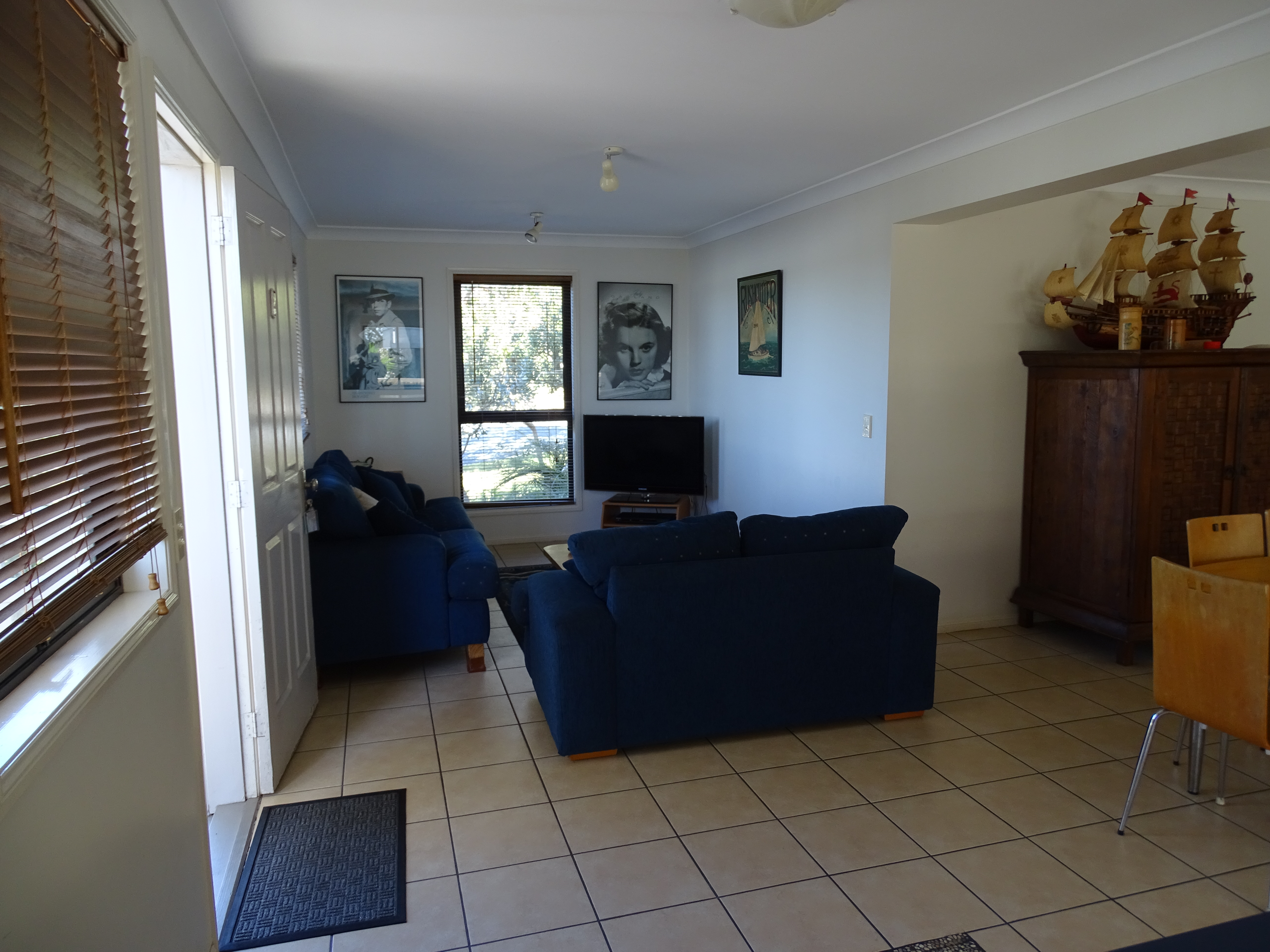 Three Bedroom @ 8th on Roseby Court