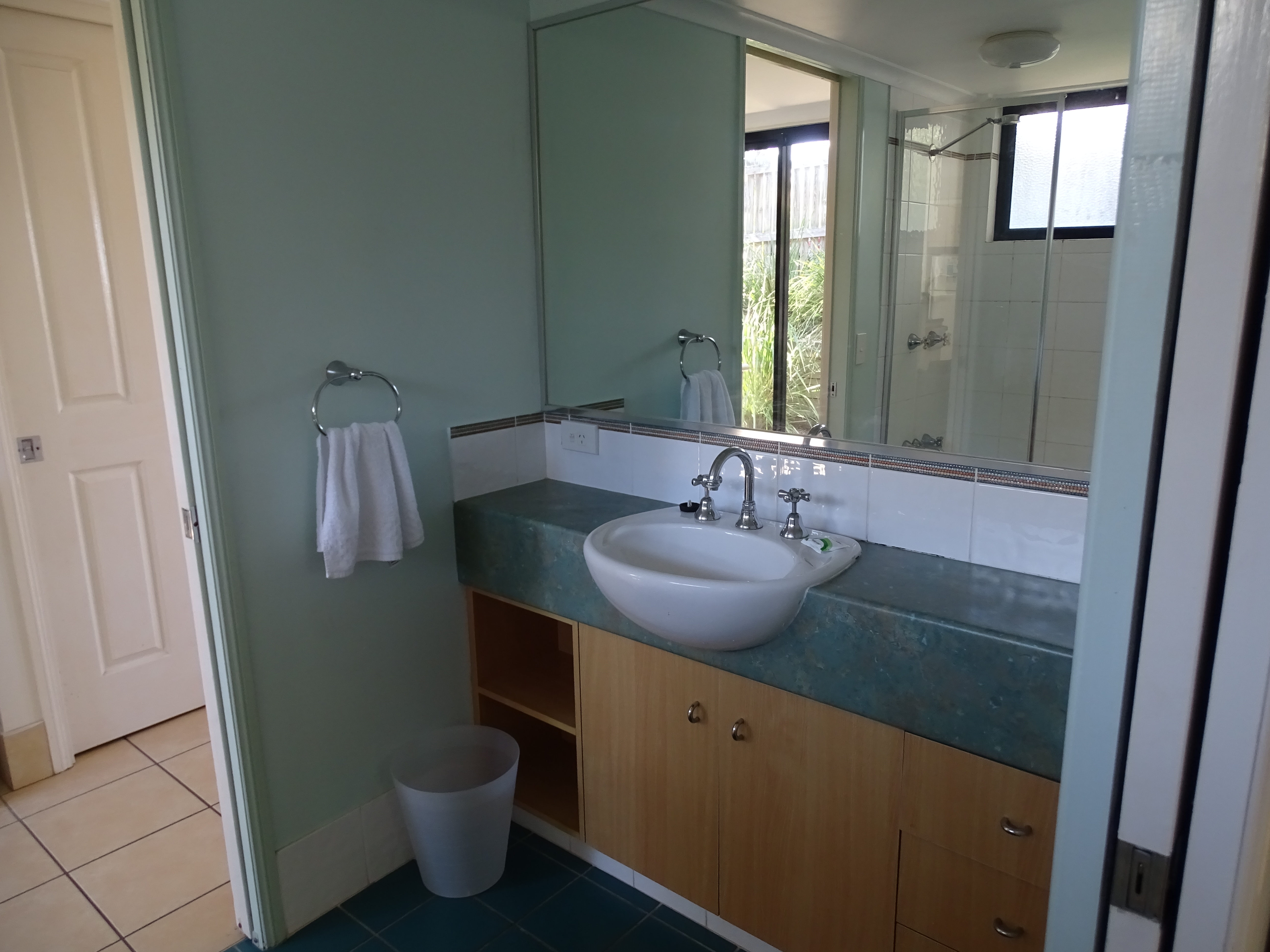 Three Bedroom @ 8th on Roseby Court