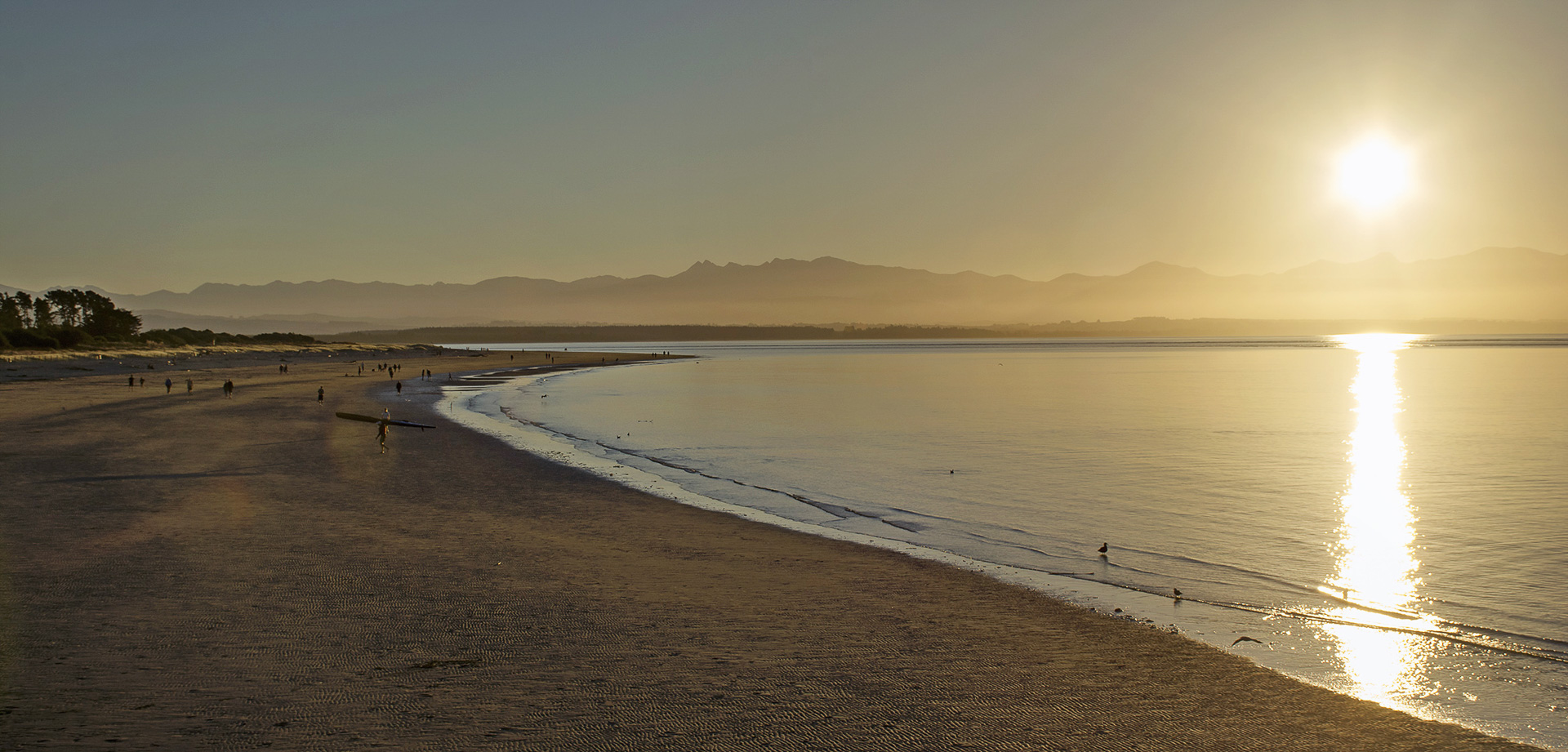 Tāhunanui Beach