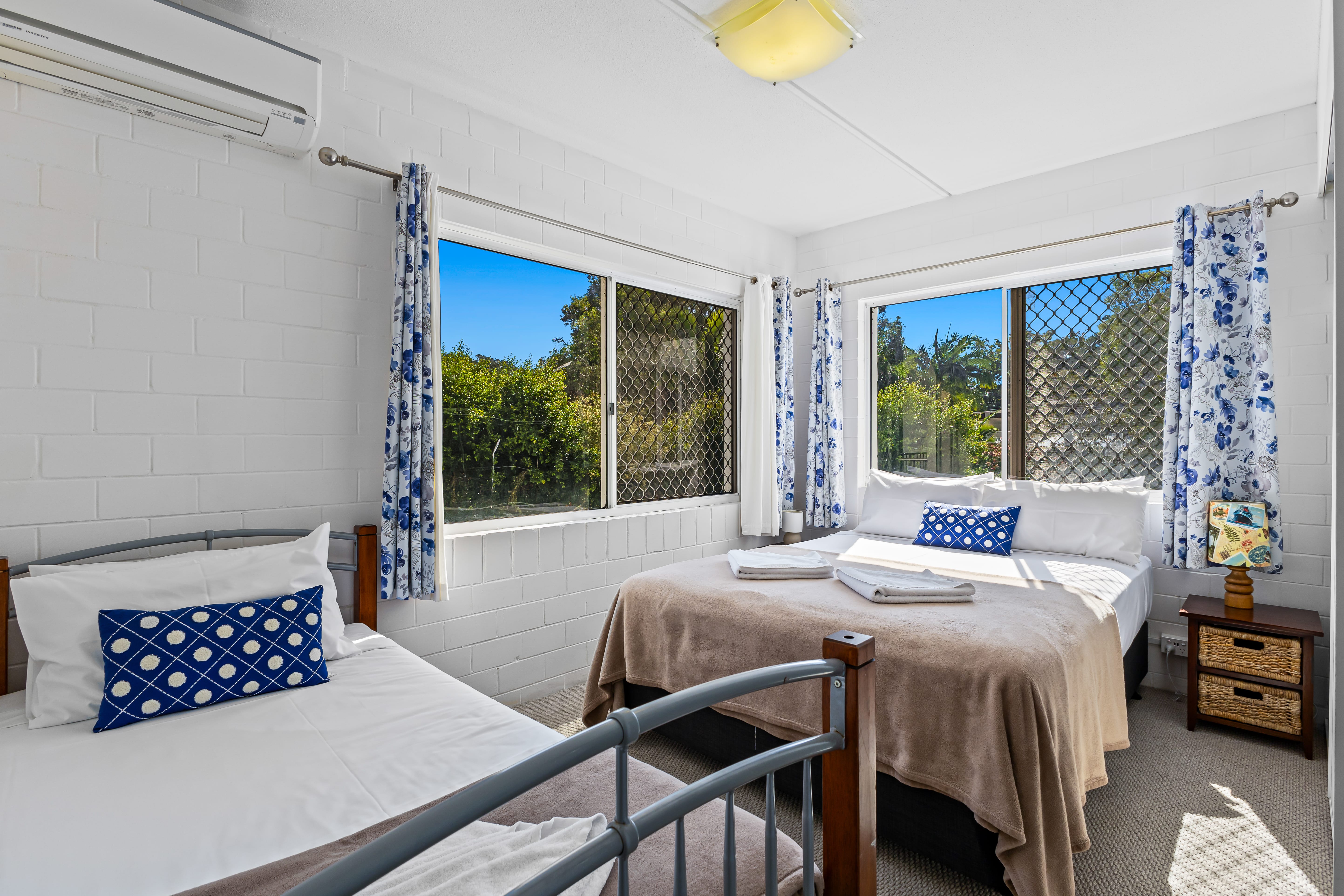 2 Bedroom Poolside