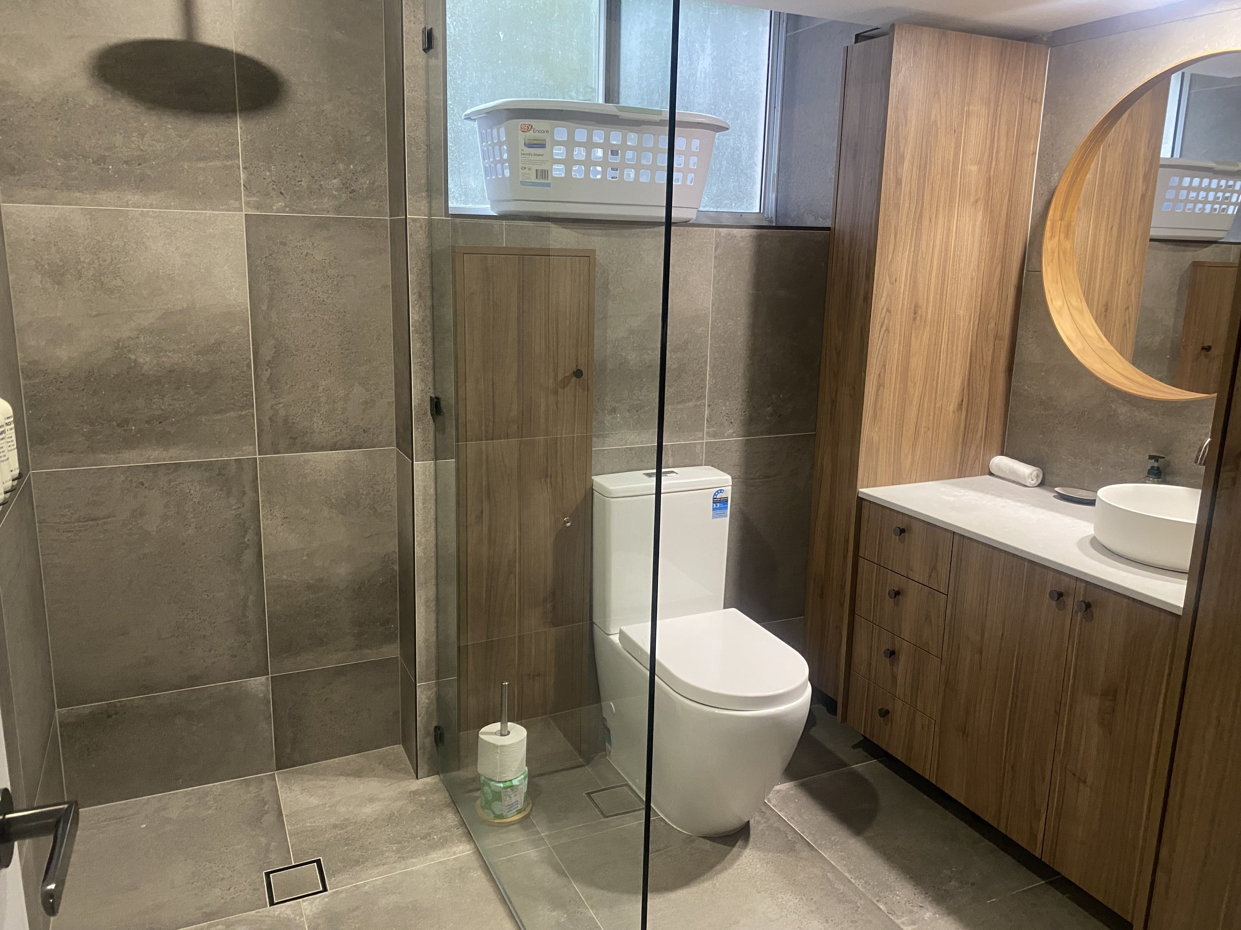 2 Bedroom Poolside
