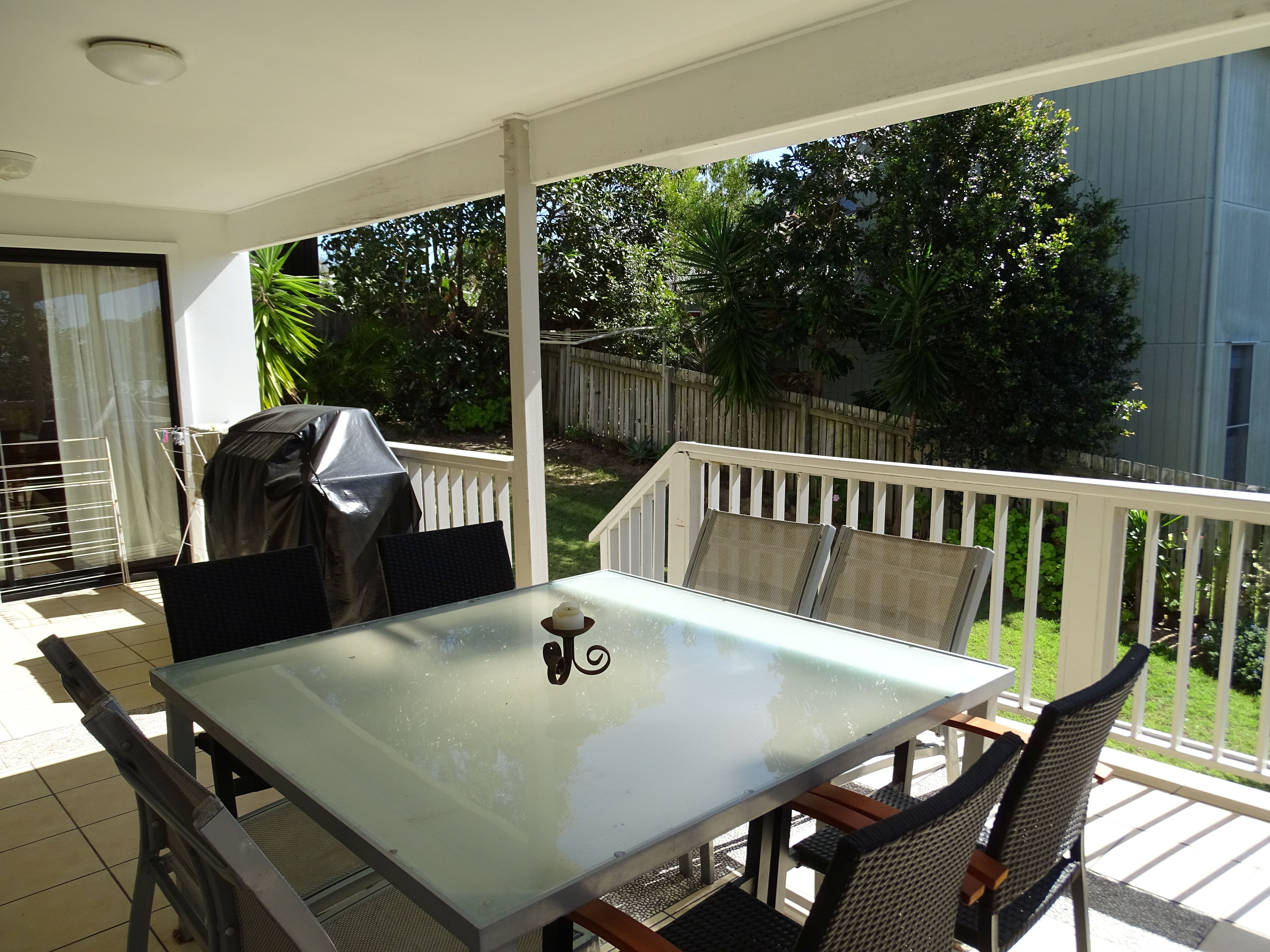 Three Bedroom @ 8th on Roseby Court