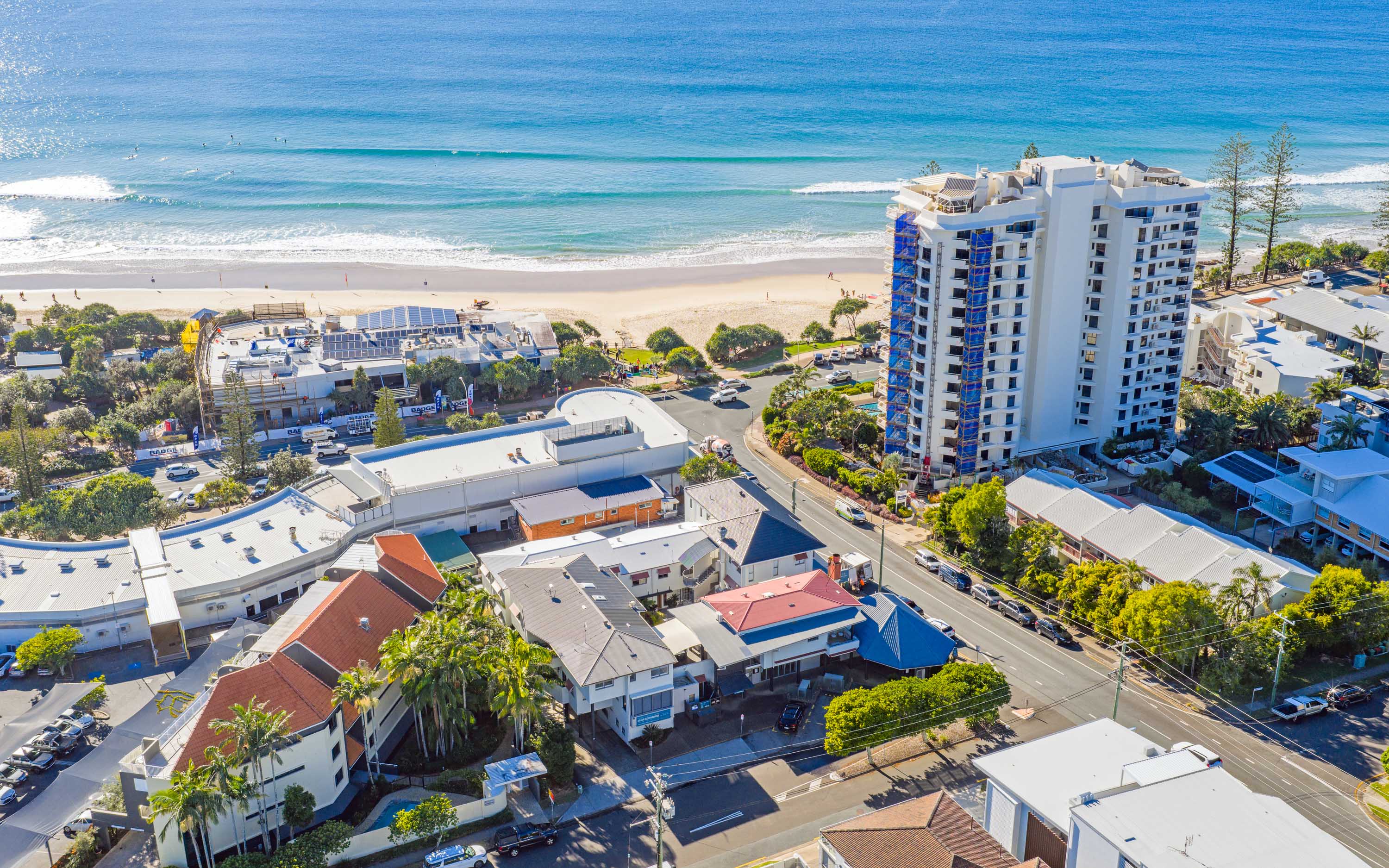 Coolum’s Best Location: Beach, Surf Club & Cafés at Your Doorstep