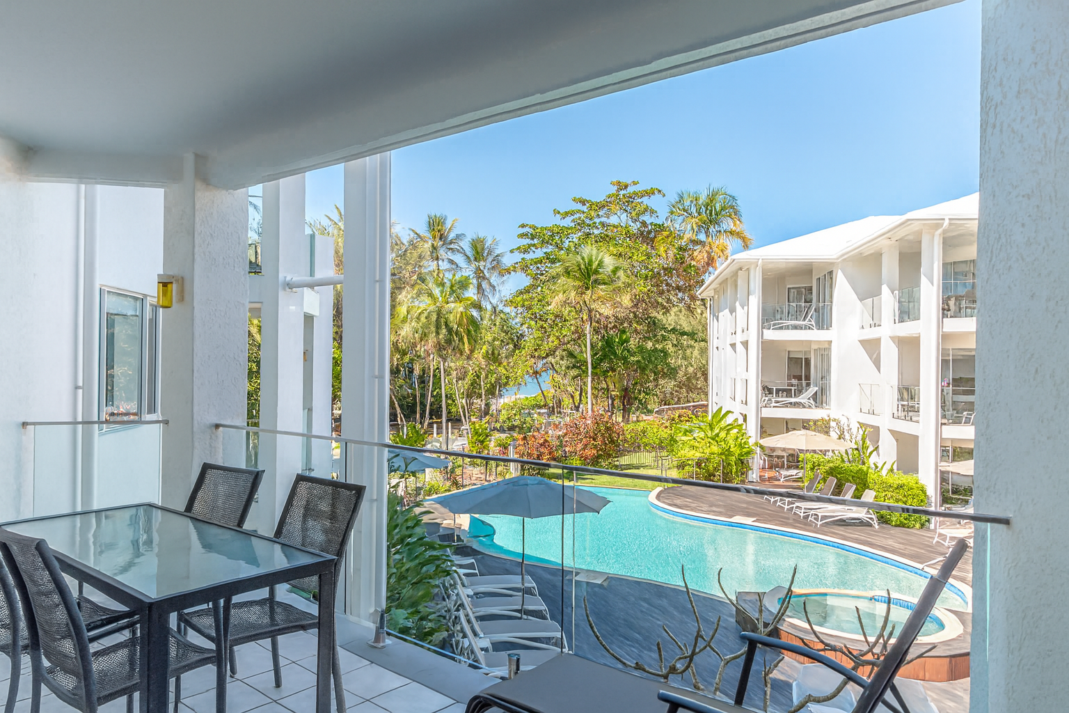 2 Bedroom LUXE Pool View Apartment