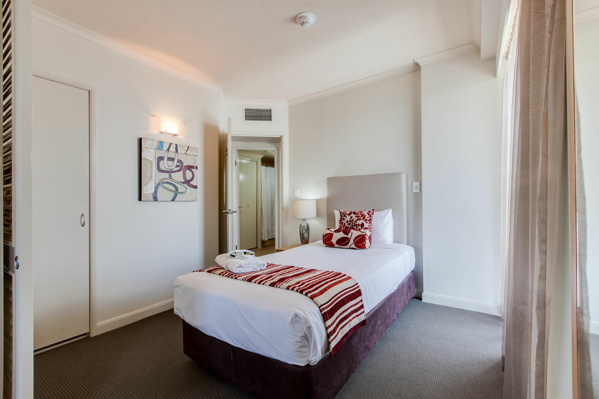 Two Bedroom Apartment with Queen and Single Bed
