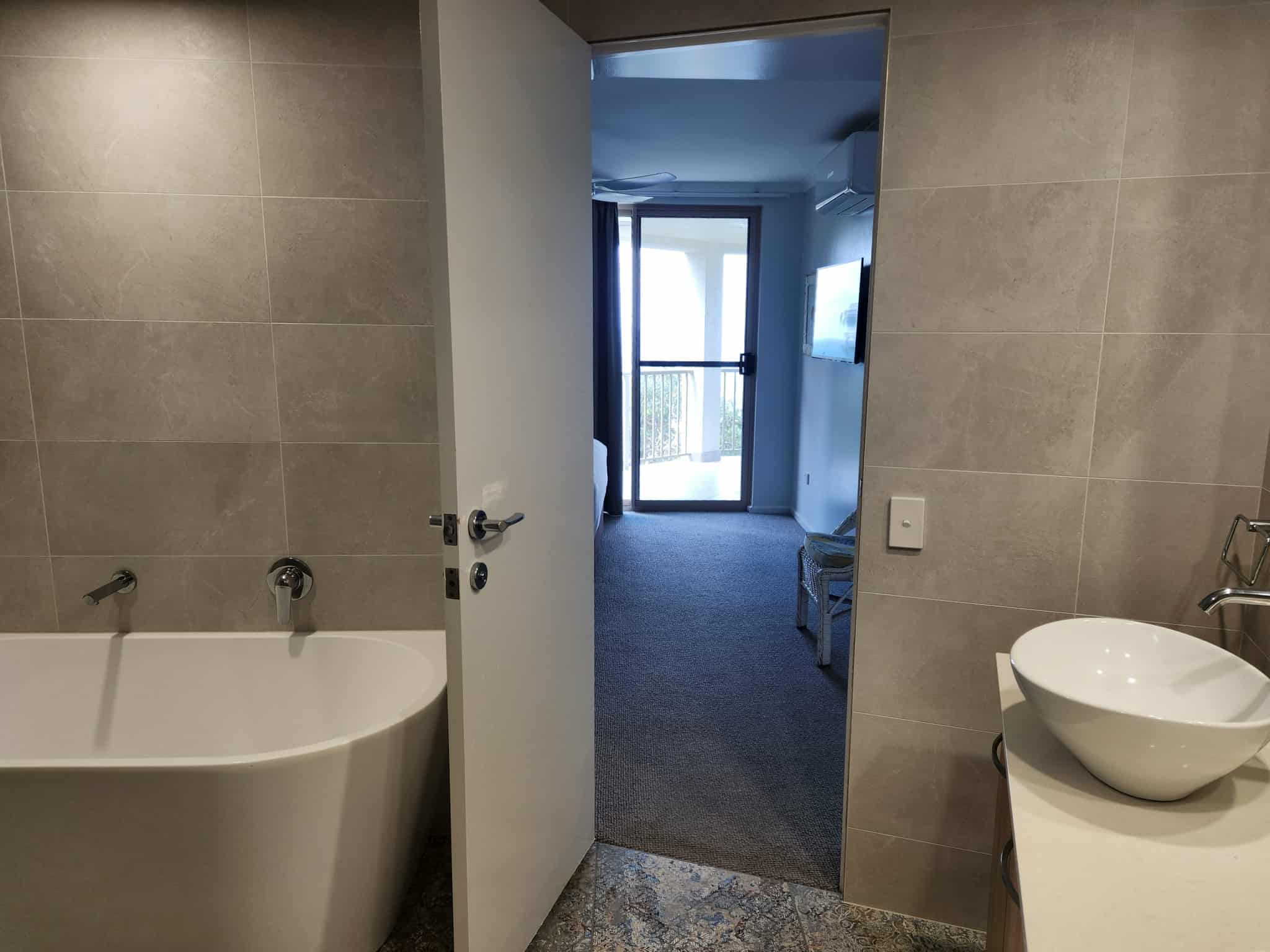 Deluxe Ocean View Apartment