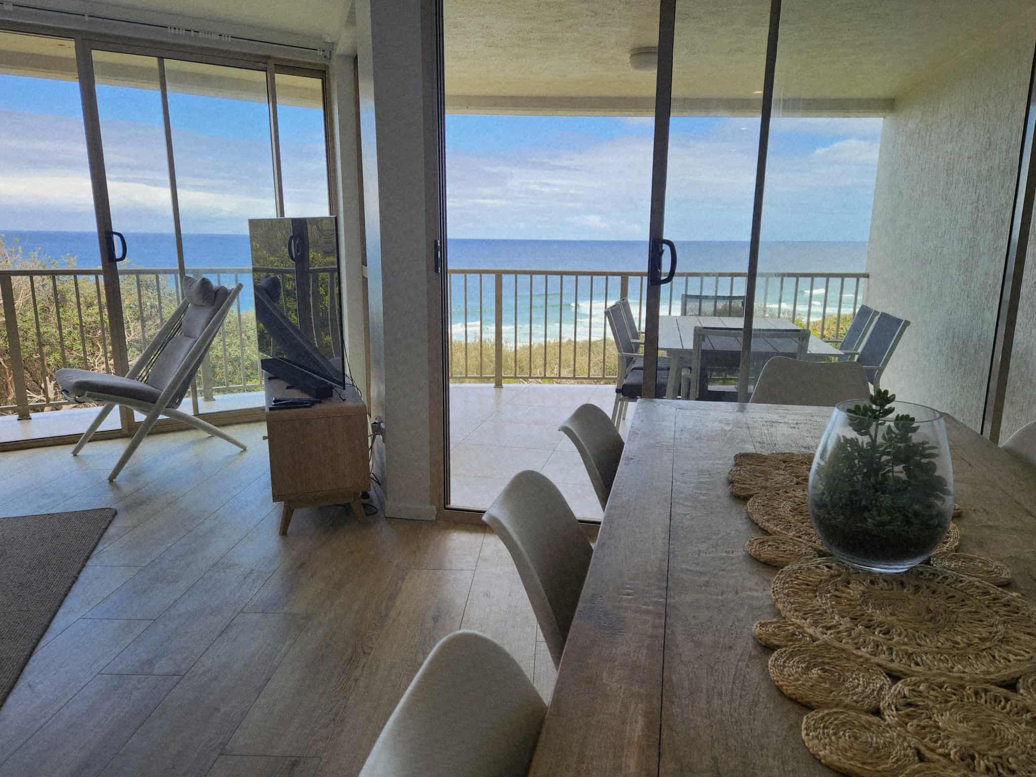 Deluxe Ocean View Apartment