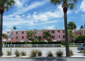 Exterior view of Gulf Winds Resort Condominiums.