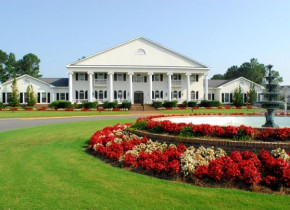 Exterior view of Brunswick Plantation Resort.