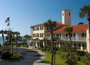 Exterior view of The King and Prince Beach Resort.