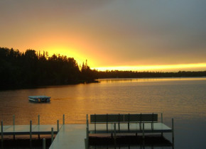 Sunset on the dock at Timber Bay Lodge & Houseboats.