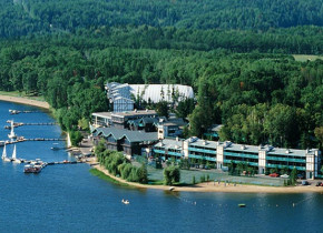 Aerial view of Cragun's Resort.