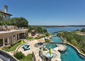 Outdoor pool at Utopian Austin Vacation Rentals.