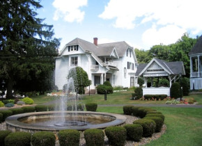Exterior view of The Thompson House.