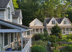 Exterior view of Sunapee Harbor Cottages.