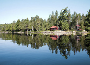 Exterior view of Killarney Lodge.