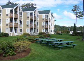 Exterior view of Misty Harbor & Barefoot Beach Resort.