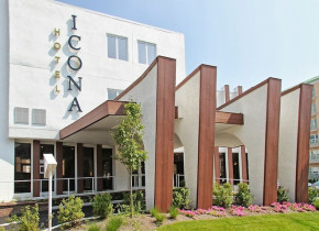 Exterior view of Hotel Icona.