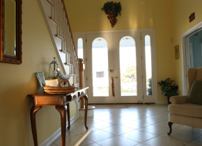 Entrance at A Victorian On The Bay.