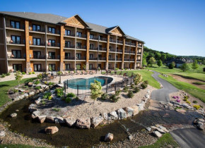Exterior view of Old Kinderhook Resort & Golf Club.