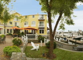 Outside terrace at Saybrook Point Inn.