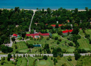 Aerial view of Oakwood Resort.
