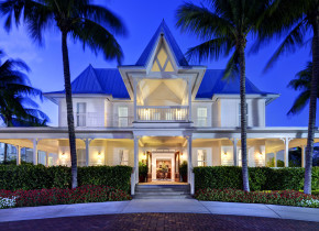 Exterior view of Tranquility Bay Beach House Resort.
